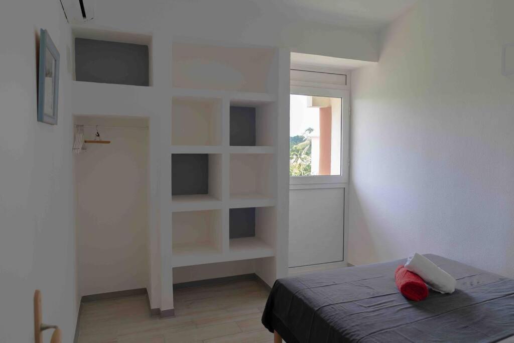 Blue Lagoon Appart En Residence Acces Plage Le Gosier  Exterior photo