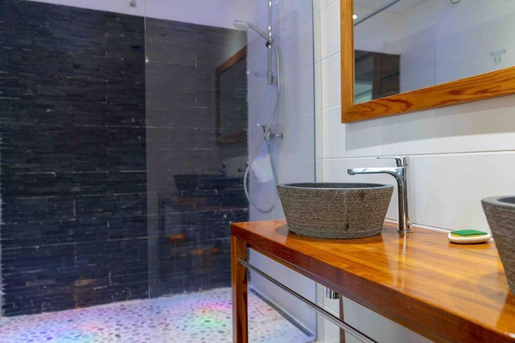 Blue Lagoon Appart En Residence Acces Plage Le Gosier  Exterior photo